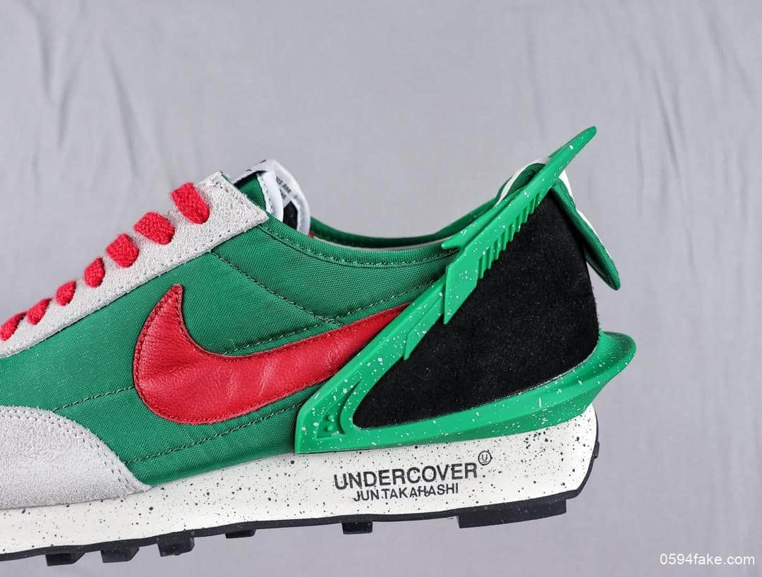 耐克Undercover X Nike Dbreak公司级高桥盾联名华夫赛车走秀款运动休闲跑步鞋 货号：CJ3295-300