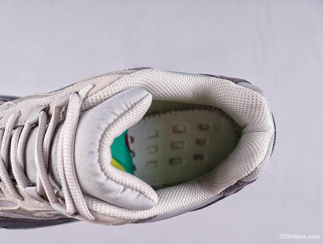 阿迪达斯Adidas Yeezy 700 V2 Tephra全网实拍首发OG纯原版本巴斯夫原底细节全方位对比正品 货号：FU7914