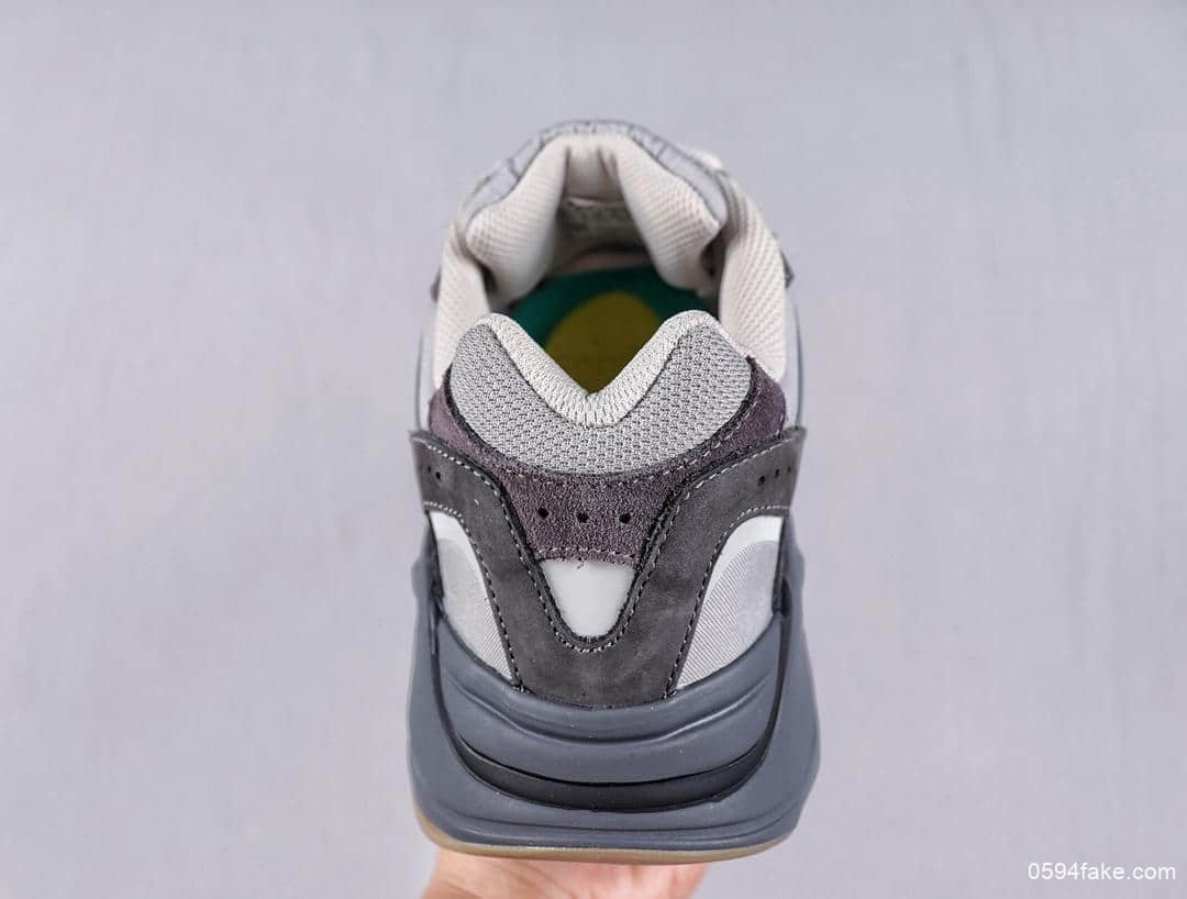 阿迪达斯Adidas Yeezy 700 V2 Tephra全网实拍首发OG纯原版本巴斯夫原底细节全方位对比正品 货号：FU7914