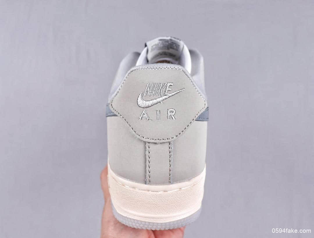 耐克Nike Air Force 1 Low '07蚕网薄纱灰红色公司级空军一号低帮休闲板鞋 货号：AN3355-061