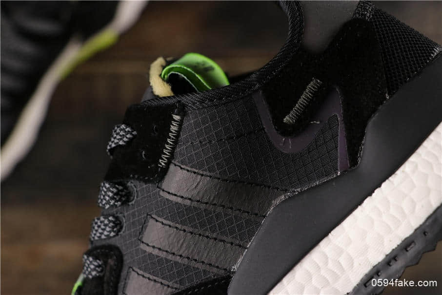 阿迪达斯Adidas Nite Jogger 2019 Boost夜行者真标高品质王嘉尔同款炫彩反光上海限定配色复古休闲运动跑鞋 货号：EG2202