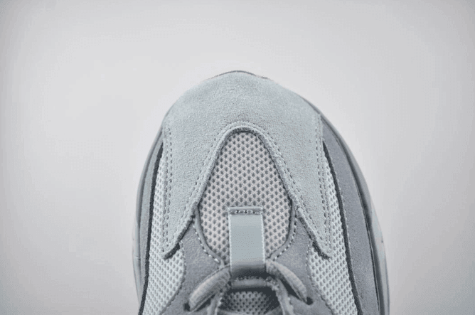 Adidas YEEZY 700 Boost惯性灰色 阿迪达斯公司级椰子700侃爷复古老爹鞋 货号：EG7597