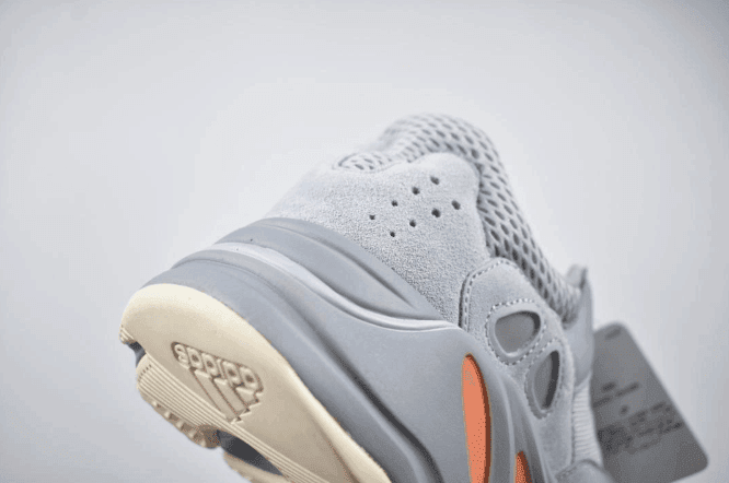 Adidas YEEZY 700 Boost惯性灰色 阿迪达斯公司级椰子700侃爷复古老爹鞋 货号：EG7597