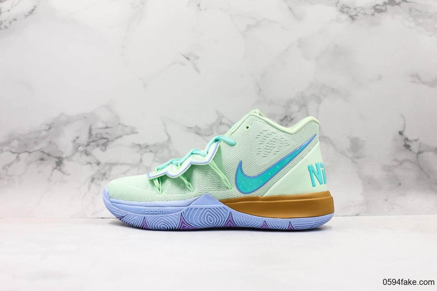 耐克Nike KYRIE 5 x SpongeBob灭世纯原版本欧文5章鱼哥配色唯一内置真Zoom Turbo气垫原厂Ortholite欧斯莱鞋垫 货号：CJ6951-300