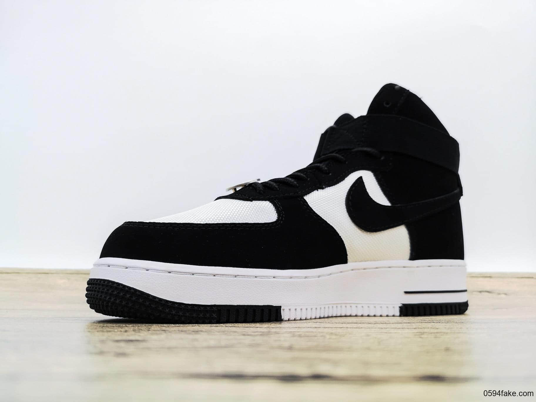 耐克Nike Air Force 1 High ’07 LV8公司级全新高帮鞋款内置气垫区别市面通货版本 货号：CI2306-302