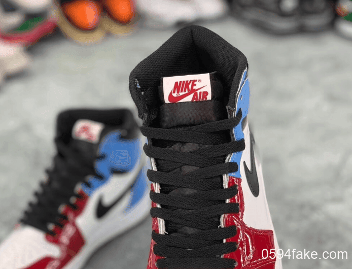 Air Jordan 1 High OG“Fearless”最新实物释出！为它打call！ 货号：CK5666-100