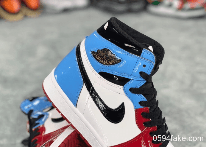 Air Jordan 1 High OG“Fearless”最新实物释出！为它打call！ 货号：CK5666-100