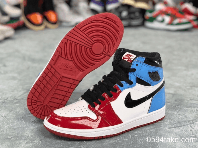 Air Jordan 1 High OG“Fearless”最新实物释出！为它打call！ 货号：CK5666-100