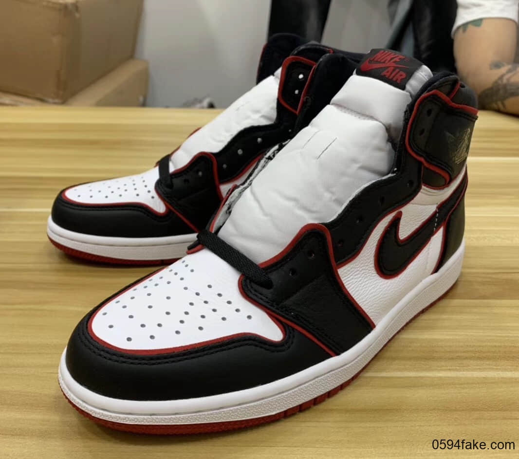 Air Jordan 1 High OG “Who Said Man Was Not Meant To Fly”最新实物图释出！黑五发售！ 货号：555088-062