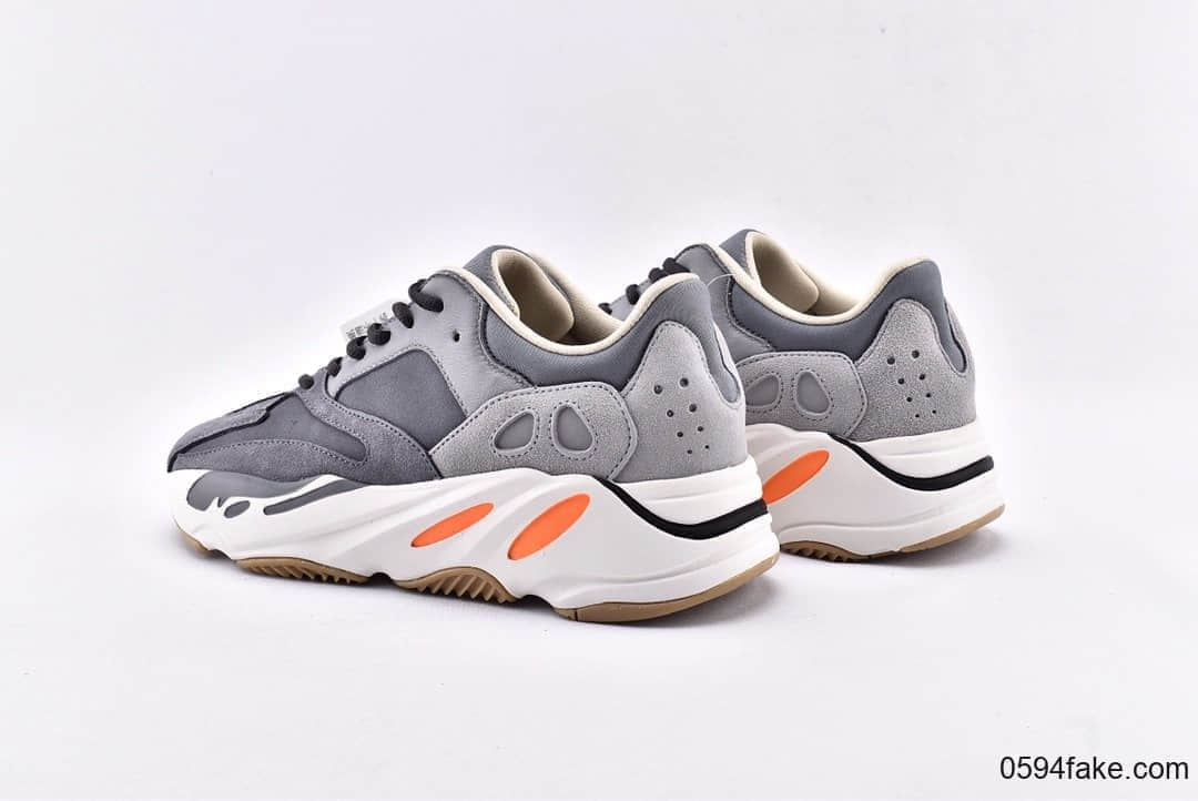 阿迪达斯Adidas Yeezy Boost 700 Magnet V2纯原版本椰子700复古老爹鞋磁铁灰黑3M反光 货号：FV9922