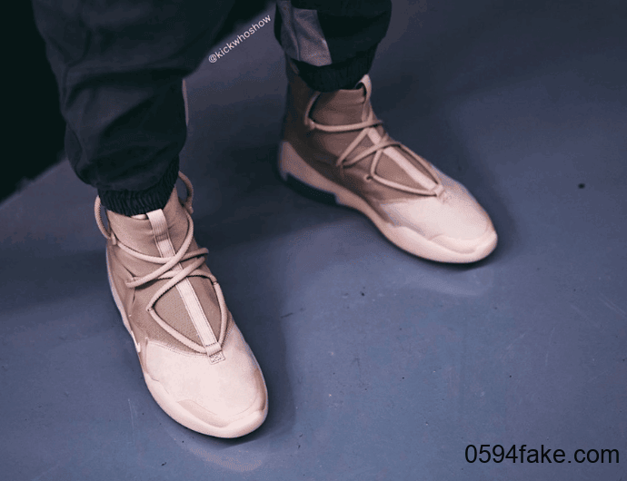 秋日气质燕麦色！Nike Air Fear of God 1“ Oatmeal”将于11月2日发售！ 货号：AR4237-900