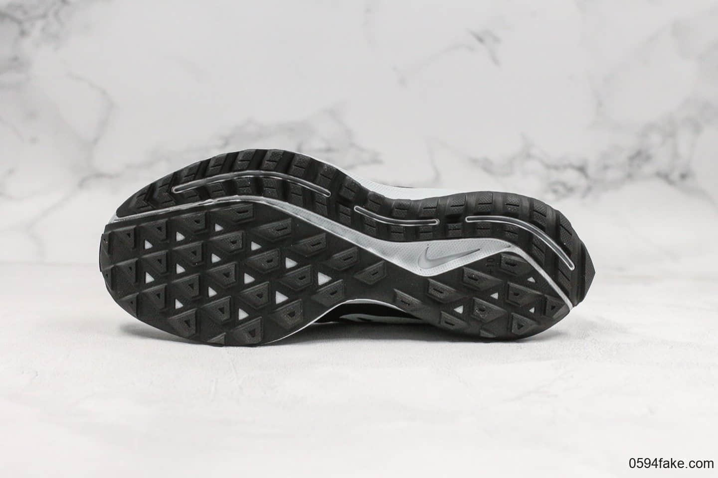 耐克Nike Air Zoom Pegasus 36纯原版本登月36代透气跑步鞋内置Zoom气垫中足动态支撑原档案数据开发 货号：AR5677-002