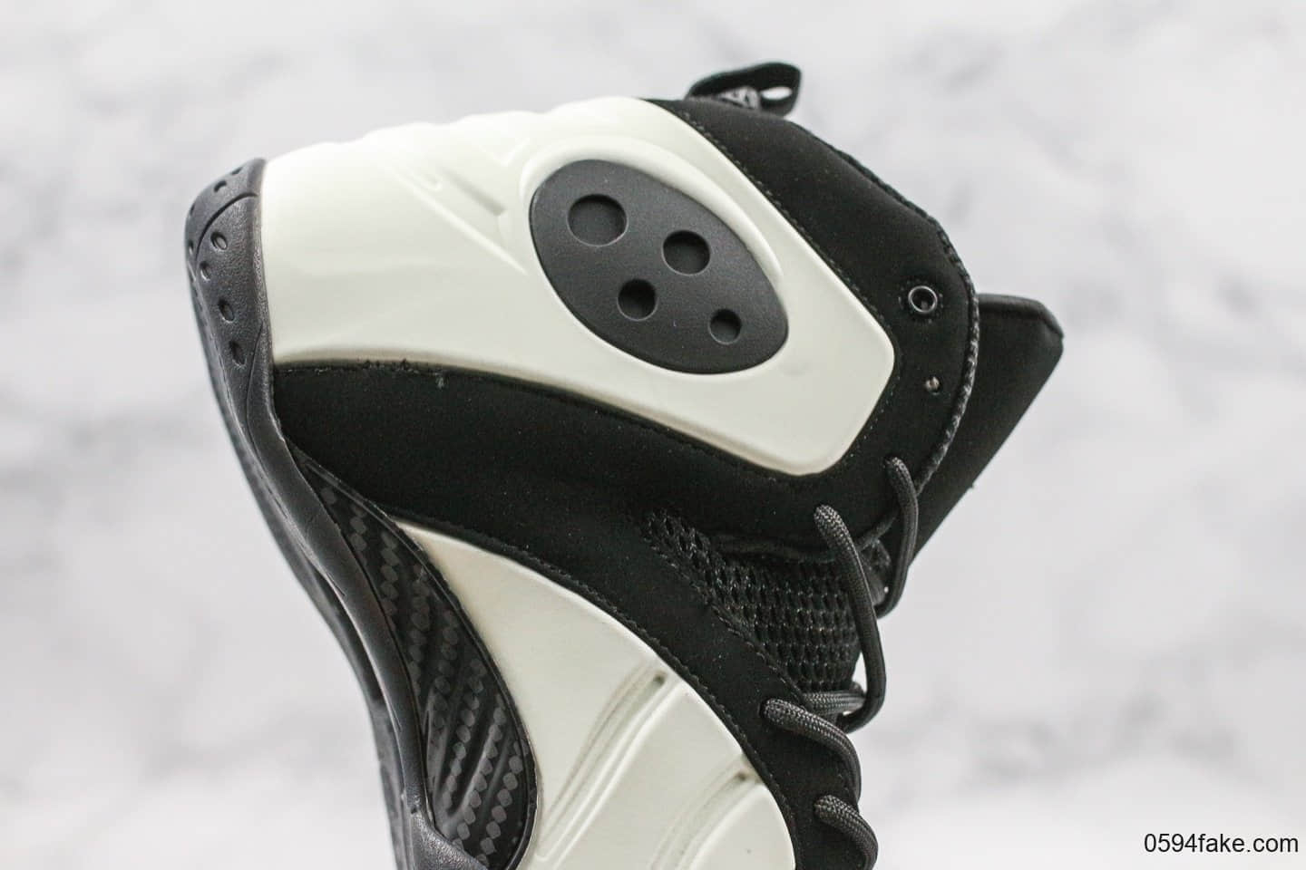 耐克Nike Zoom Rookie Black纯原版本便士哈达威新秀荧光配色实战篮球鞋内置纤维碳板加持搭配原厂Zoom气垫 货号：BQ3379-100