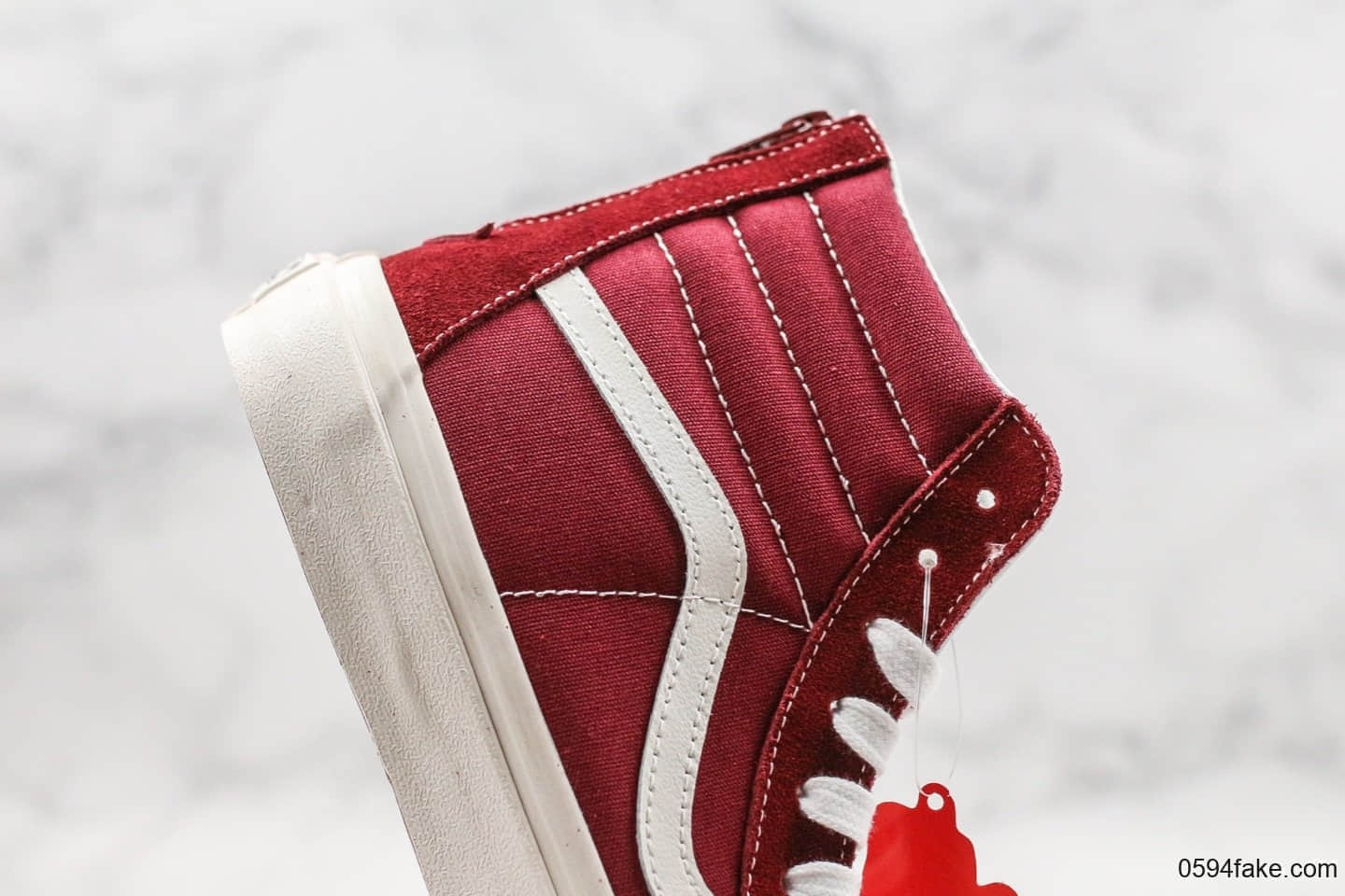 万斯VANS SK8-HI-ZIP联名公司级版本高帮经典复古休闲男女板鞋拉链款小红书爆款全网独家首发配色 货号：VN000XH8GKV