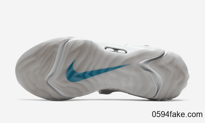 自动系带跑鞋释出新配色！Nike Adapt Huarache“ Hyper Jade”将于11月14日发售！ 货号：BV6397-300