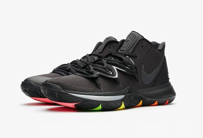 Nike Kyrie 5 黑魂，货号：AO2918-001