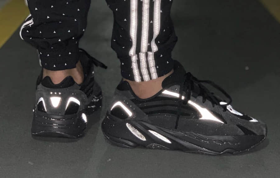 Adidas Yeezy Boost 700 V2 “Vanta”​ 货号：FU6684