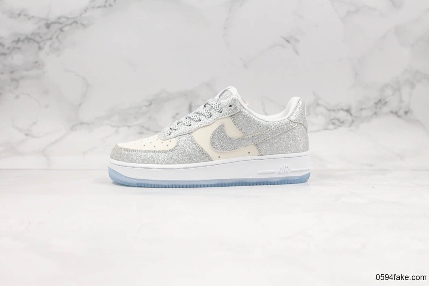 耐克Nike Air Force1 low 07纯原版本低帮空军一号闪银满天星配色内置全掌Sole气垫原楦头原纸板打造 货号：AV3040-100