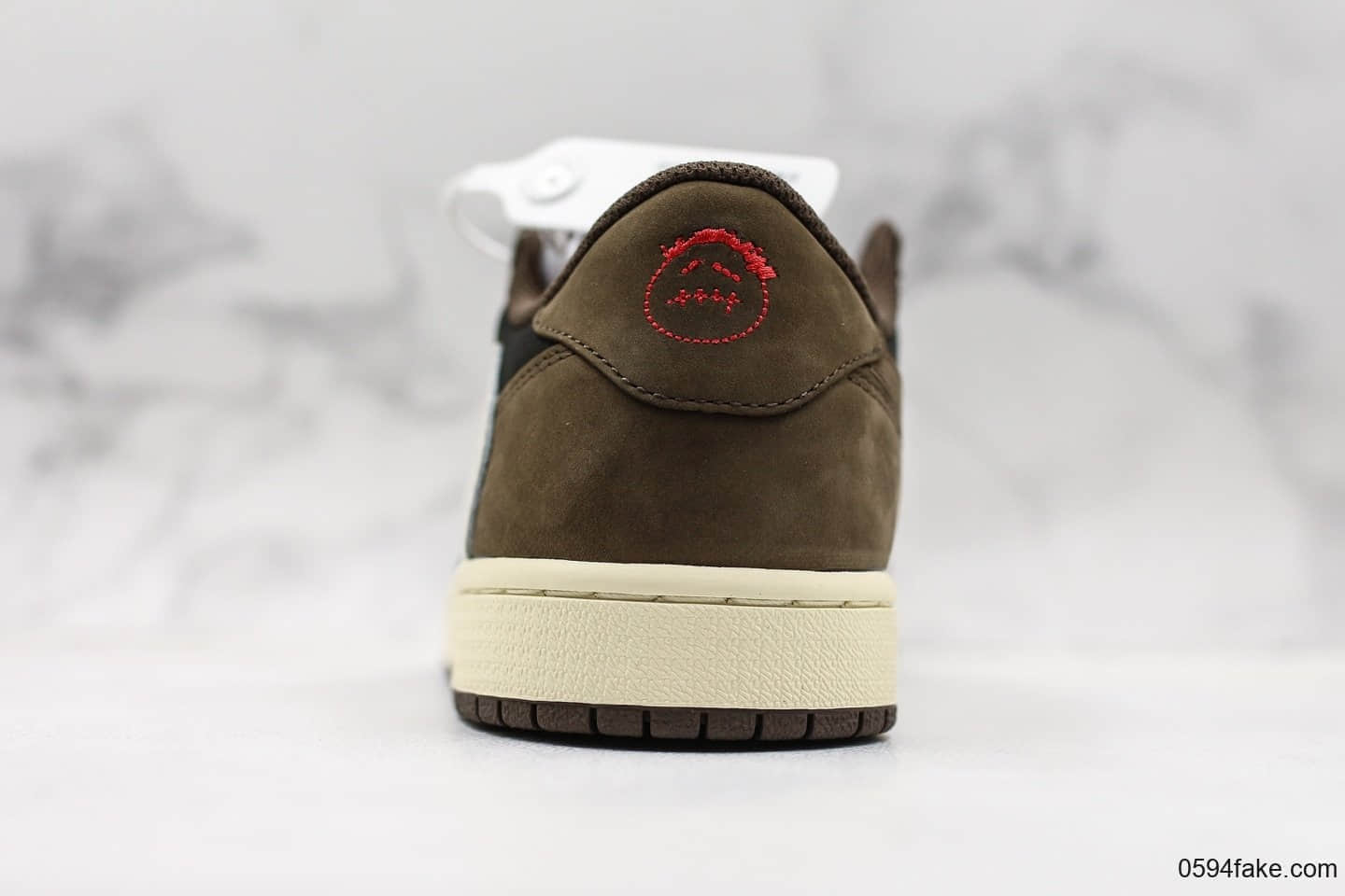 乔丹Travis Scott x Air Jordan AJ1 Low纯原版本联名款低帮倒钩AJ1深棕配色内置气垫原盒原标 货号：CQ4277-001