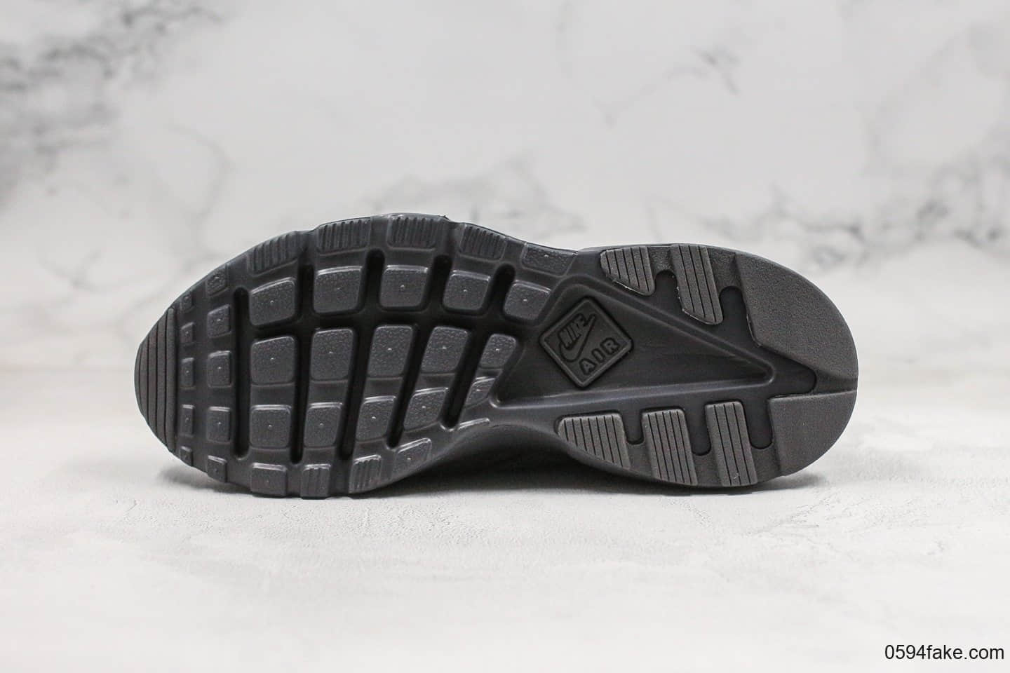 耐克Nike Air Huarache Ultra Suede纯原版本华莱士慢跑鞋麂皮棕色内置气垫原盒原标双层海玻璃鞋垫 货号：829669-556