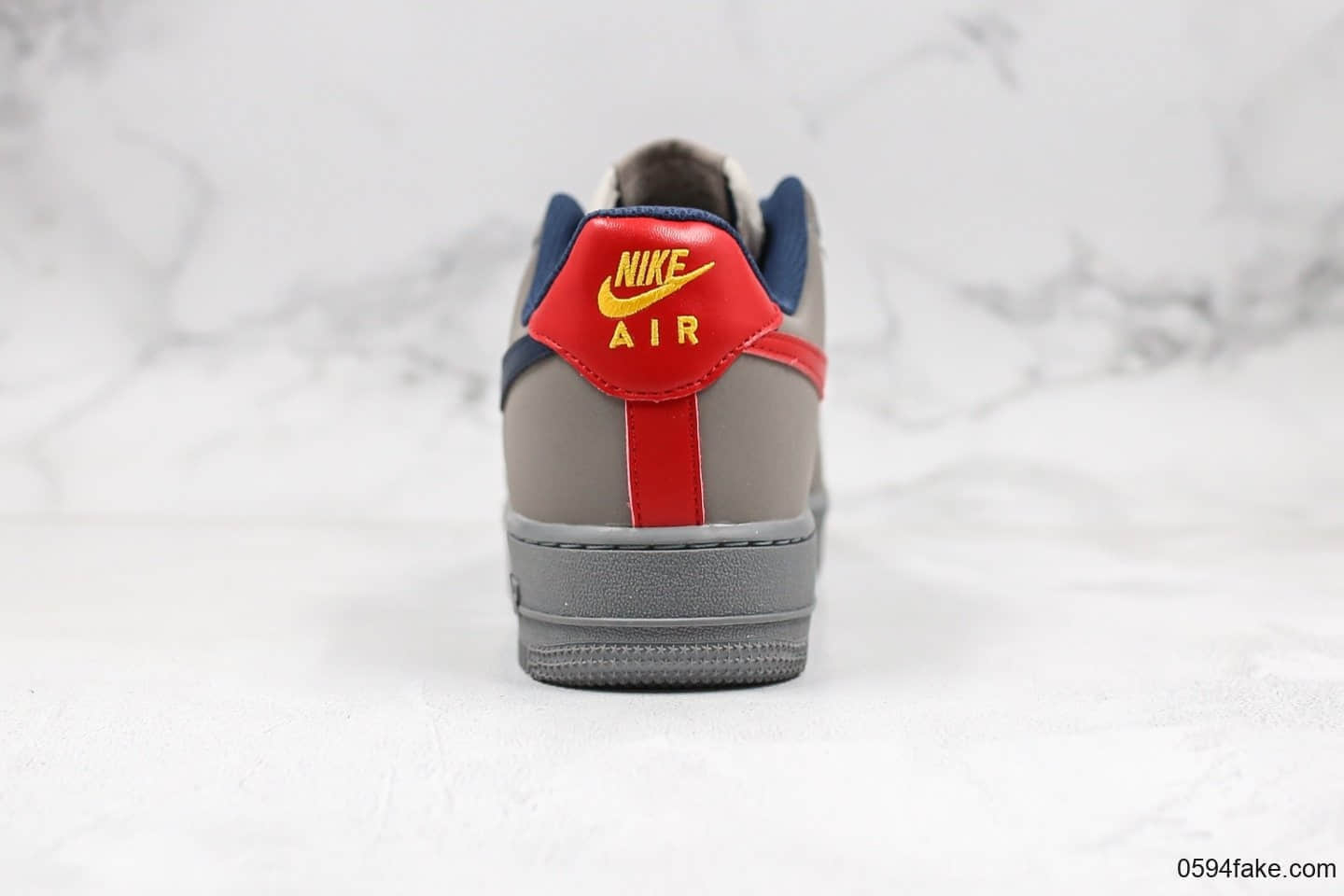 耐克Nike Air Force 1纯原本本空军一号AF1海外定制版“水泥灰”红蓝鸳鸯勾配色原楦开发内置气垫 货号：BQ4329-002