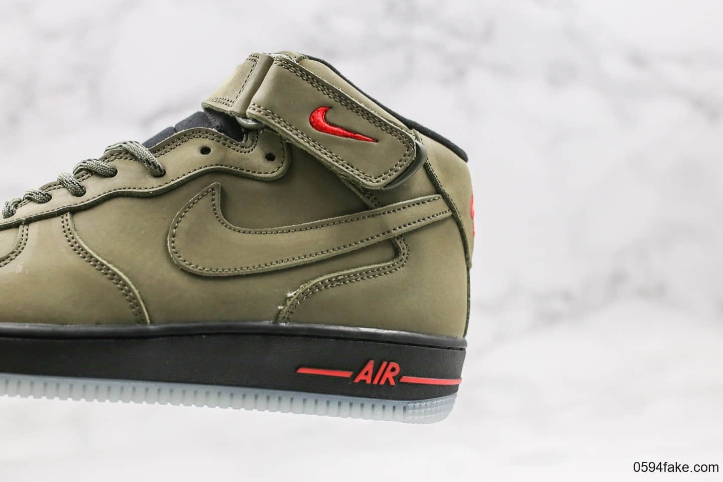 耐克Nike Air Force 1公司级版本空军一号中帮板鞋2019新版麂皮军绿色内置sole全掌气垫 货号：CJ9178-200