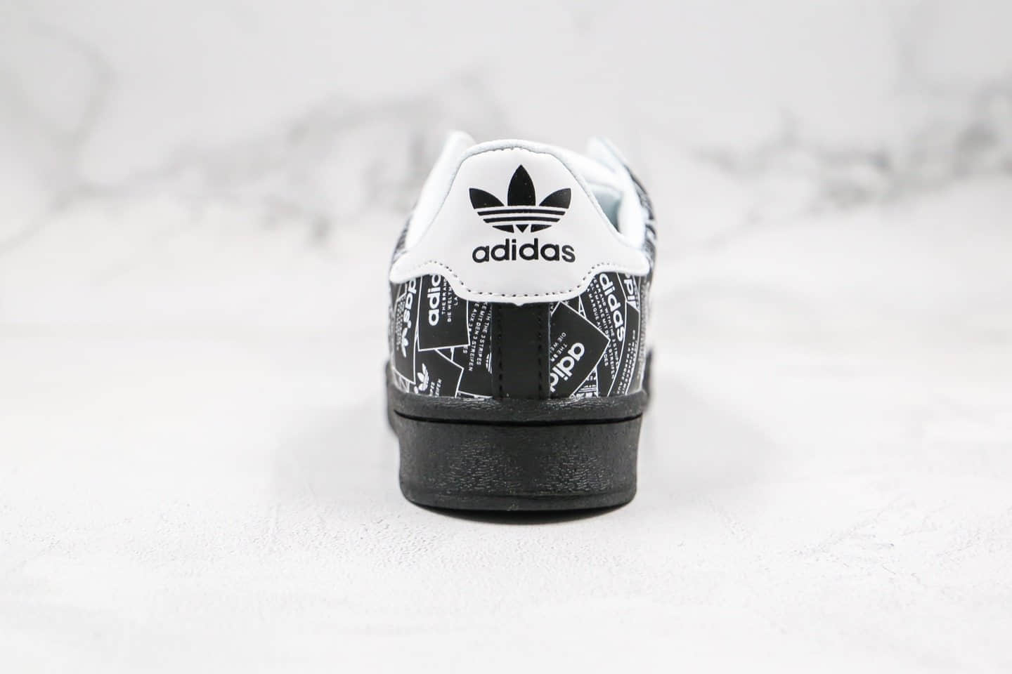 阿迪达斯adidas originals Superstar公司级版本陈奕迅代言款贝壳头50周年满印logo黑白配色原数据开发 货号：FV2820