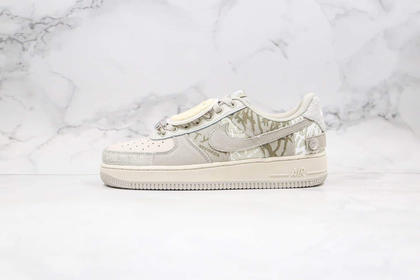 耐克Travis Scott X Nike Air Force 1 Low公司级版本空军一号TS联名拼接灰色涂鸦配色内置全掌气垫 货号：CN2405-902