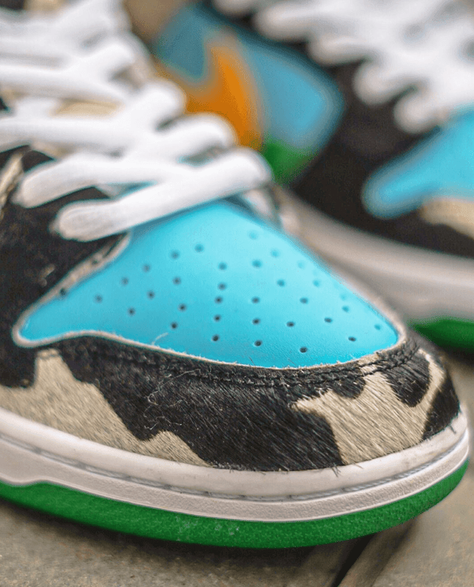 牛奶冰淇淋装扮！Ben＆Jerry's x Nike SB Dunk Low最新实物图曝光！ 货号：CU3244-100