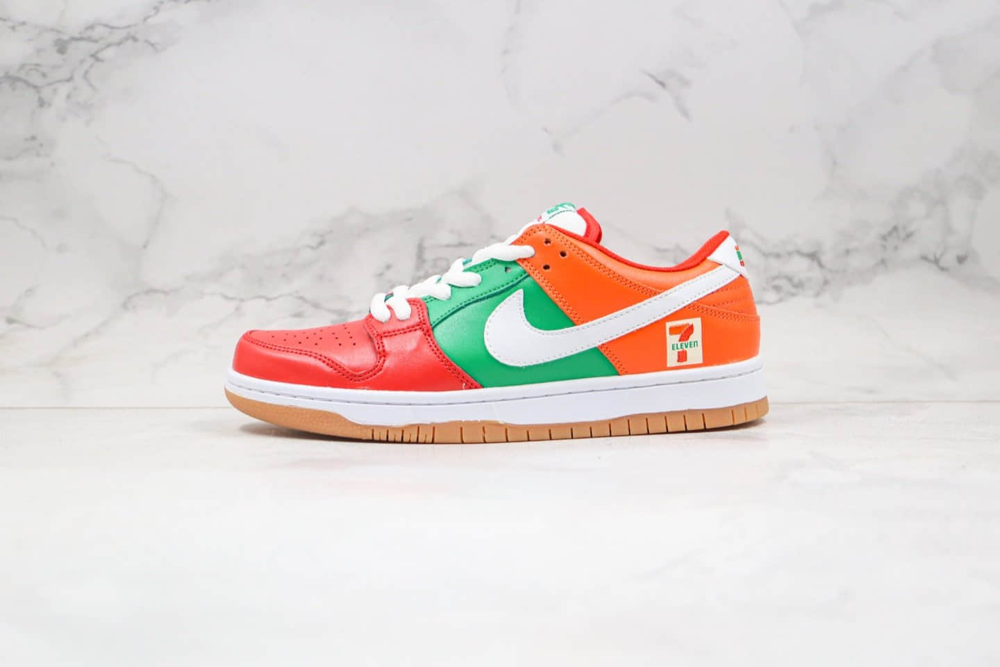 耐克Nike SB Dunk Low x 7-Eleven纯原版本便利店联名款橙绿红色SB DUNK板鞋内置Zoom气垫原盒原标 货号：CZ5130-600