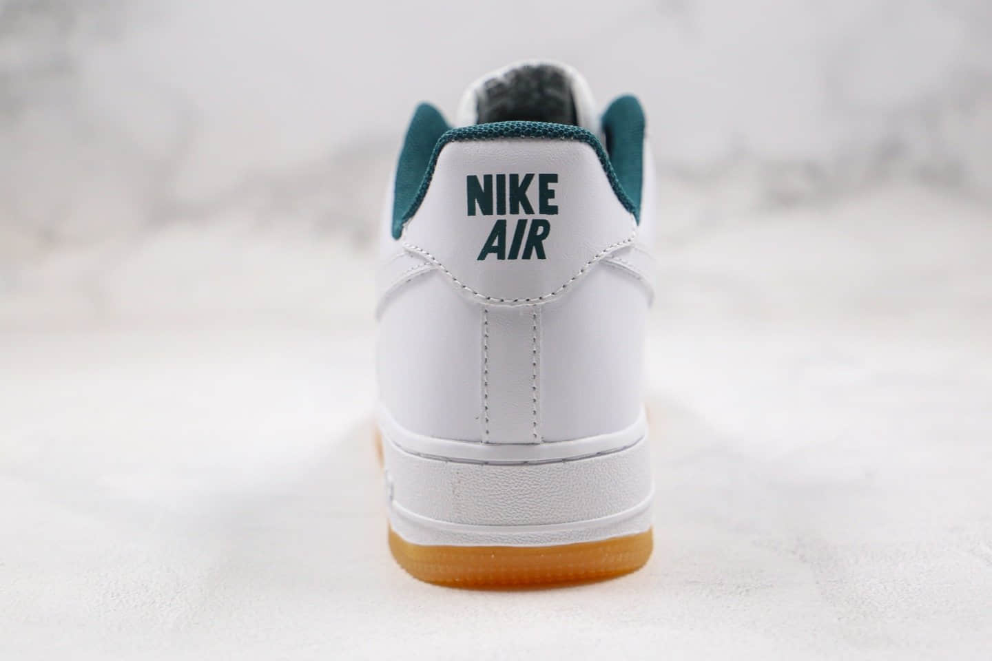 耐克Nike WMNS Air Force 1 '07纯原版本低帮空军一号生胶白蓝色内置气垫原盒原标 货号：AO8761-981