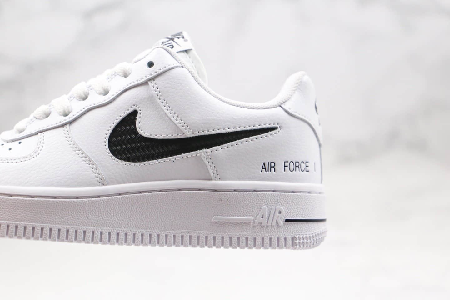 耐克Nike Air Force 1 Low纯原版本AF1空军一号低帮白黑色镂空Logo内置全掌Solo 货号：CZ7377-100