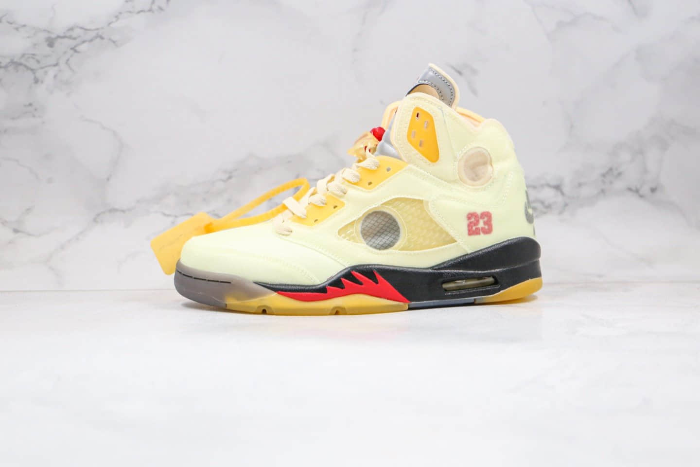 乔丹Air Jordan 5 Sail x OFF-WHITE联名款纯原版本AJ5蝉翼白帆配色原盒配件齐全 货号：DH8565-100