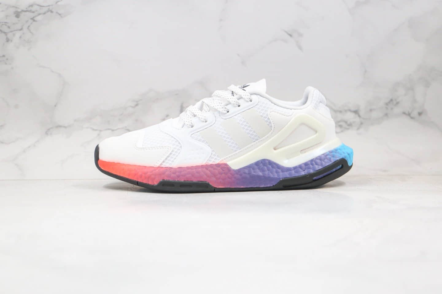 阿迪达斯Adidas Originals 2020 Day Jogger Boost 2020纯原版本三叶草夜行者二代白炫彩紫色爆米花跑鞋原楦头纸板打造 货号：FY3012