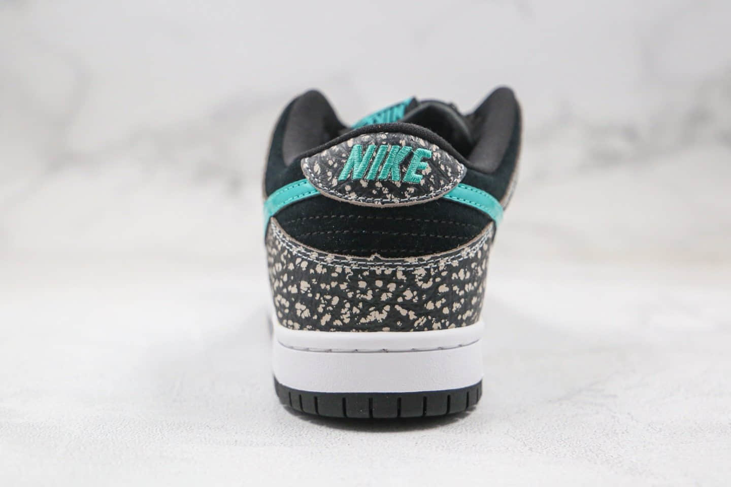 耐克Nike SB Dunk Low PRO Elephant纯原版本低帮SB DUNK板鞋大象灰黑绿色蒂芙尼灰爆裂纹内置Zoom气垫 货号：BQ6817-009