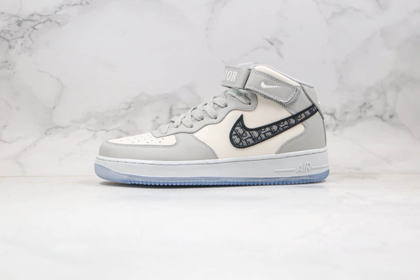 耐克Nike Air Force 1 MID x Dior迪奥联名款纯原版本中帮空军一号板鞋原盒配件齐全 货号：CT1266-700