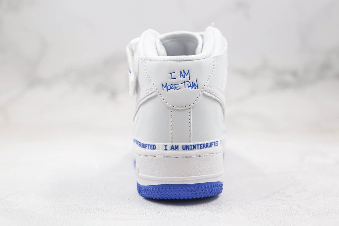 耐克Uninterrupted x Nike Air Force 1 “MORE THAN”公司级版本詹姆斯联名款空军一号休闲运动板鞋字母签名涂鸦白蓝色内置气垫 货号：CT1206-600