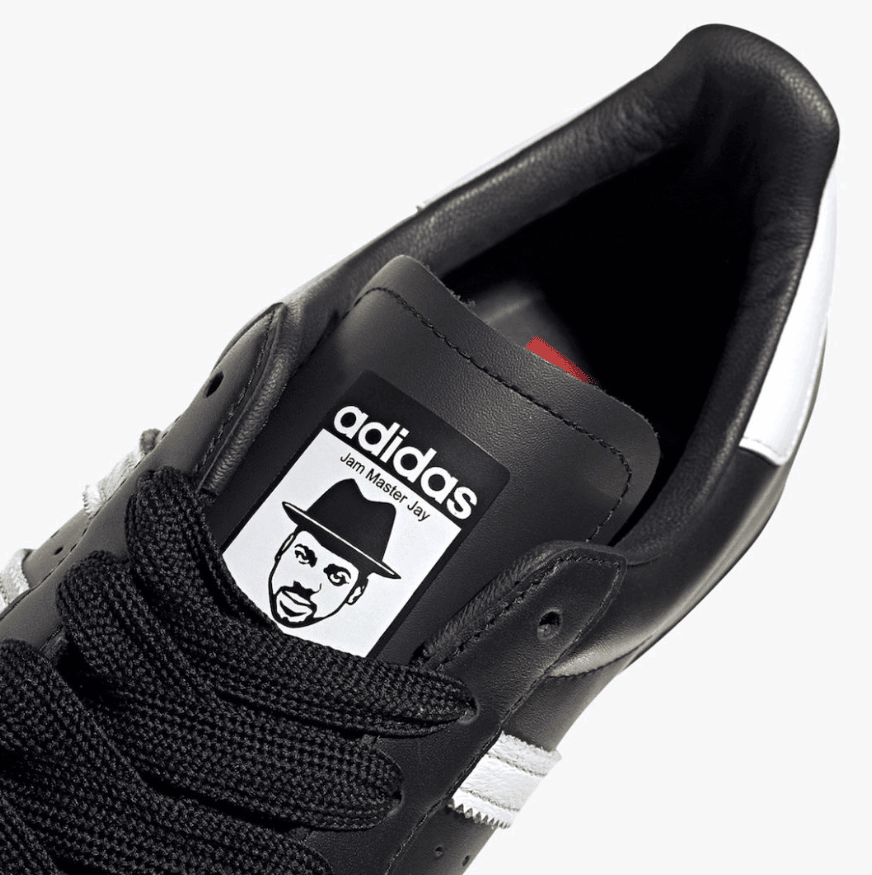 美国嘻哈天团联名来袭！RUN DMC x adidas Superstar即将发售！ 货号：FX7617