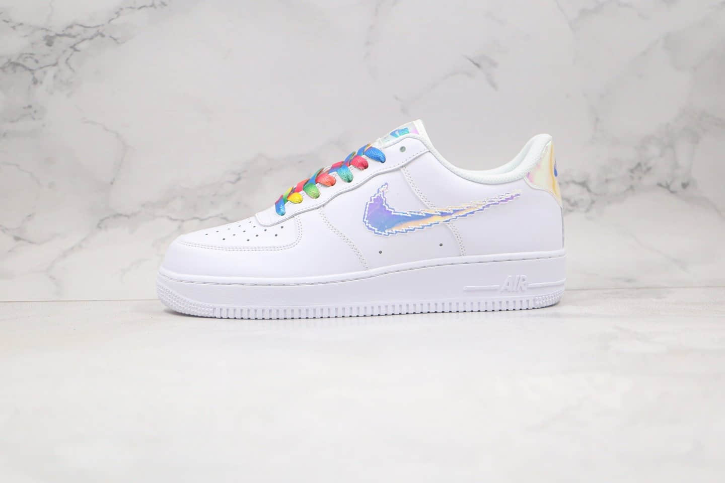 耐克Nike Air Force1 LOW'07纯原版本低帮空军一号白镭射边彩虹渐变鞋带板鞋内置气垫 货号：CV1699-100