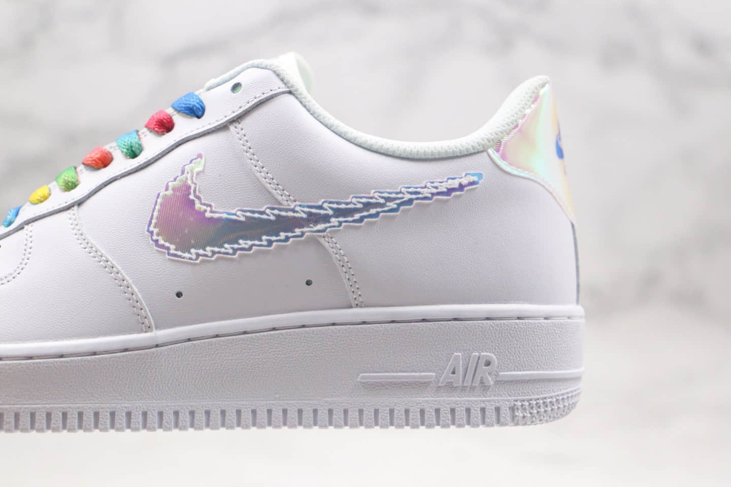 耐克Nike Air Force1 LOW'07纯原版本低帮空军一号白镭射边彩虹渐变鞋带板鞋内置气垫 货号：CV1699-100