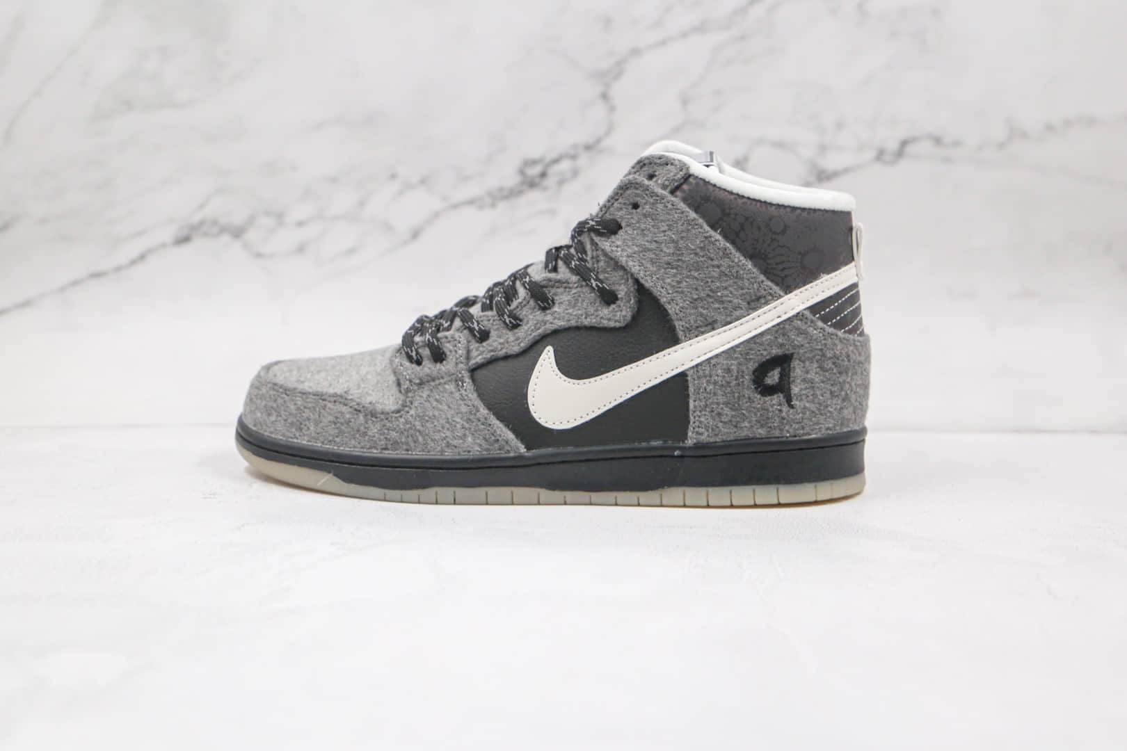 耐克Nike DUNK HIGH SB PREMIER SE Petoskey纯原版本高帮SB DUNK雪花灰黑羊毛板鞋原楦头纸板打造 货号：645986-010