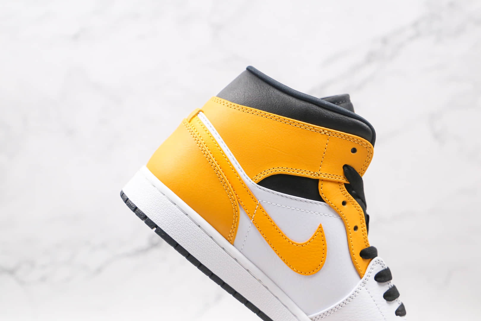 乔丹Air Jordan 1 Mid纯原版本中帮AJ1白黄色篮球鞋原档案数据开发 货号：554724-170