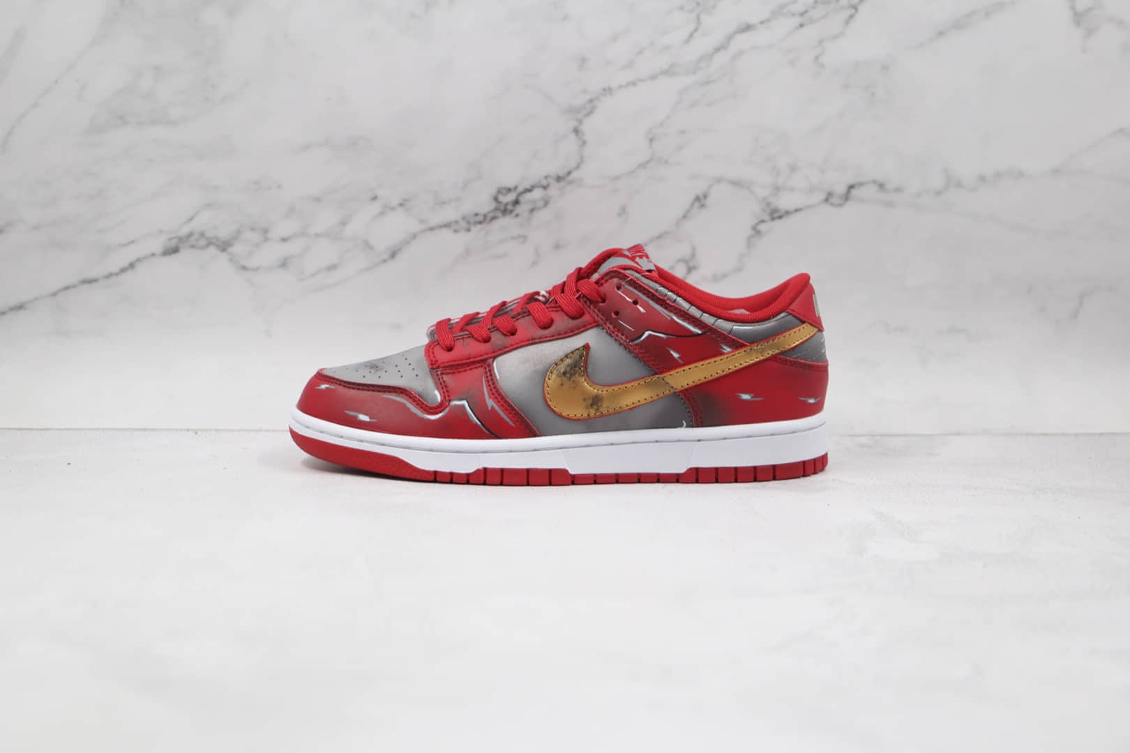 耐克Nike Dunk SB Low UNLV纯原版本低帮SB DUNK钢铁侠灰红色板鞋原档案数据开发 货号：DD1391-002