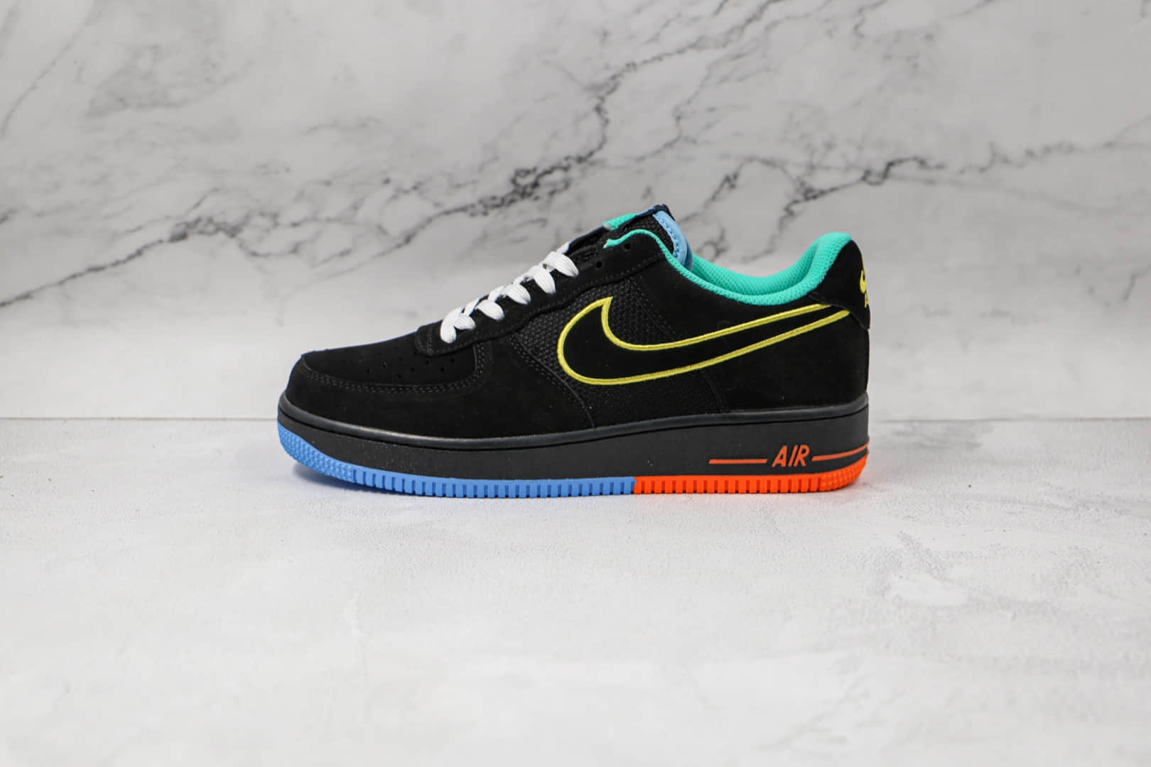 耐克Nike Air Force 1 Low纯原版本低帮空军一号世界和平主题黑绿色红蓝底板鞋原楦头纸板打造 货号：DM9051-001