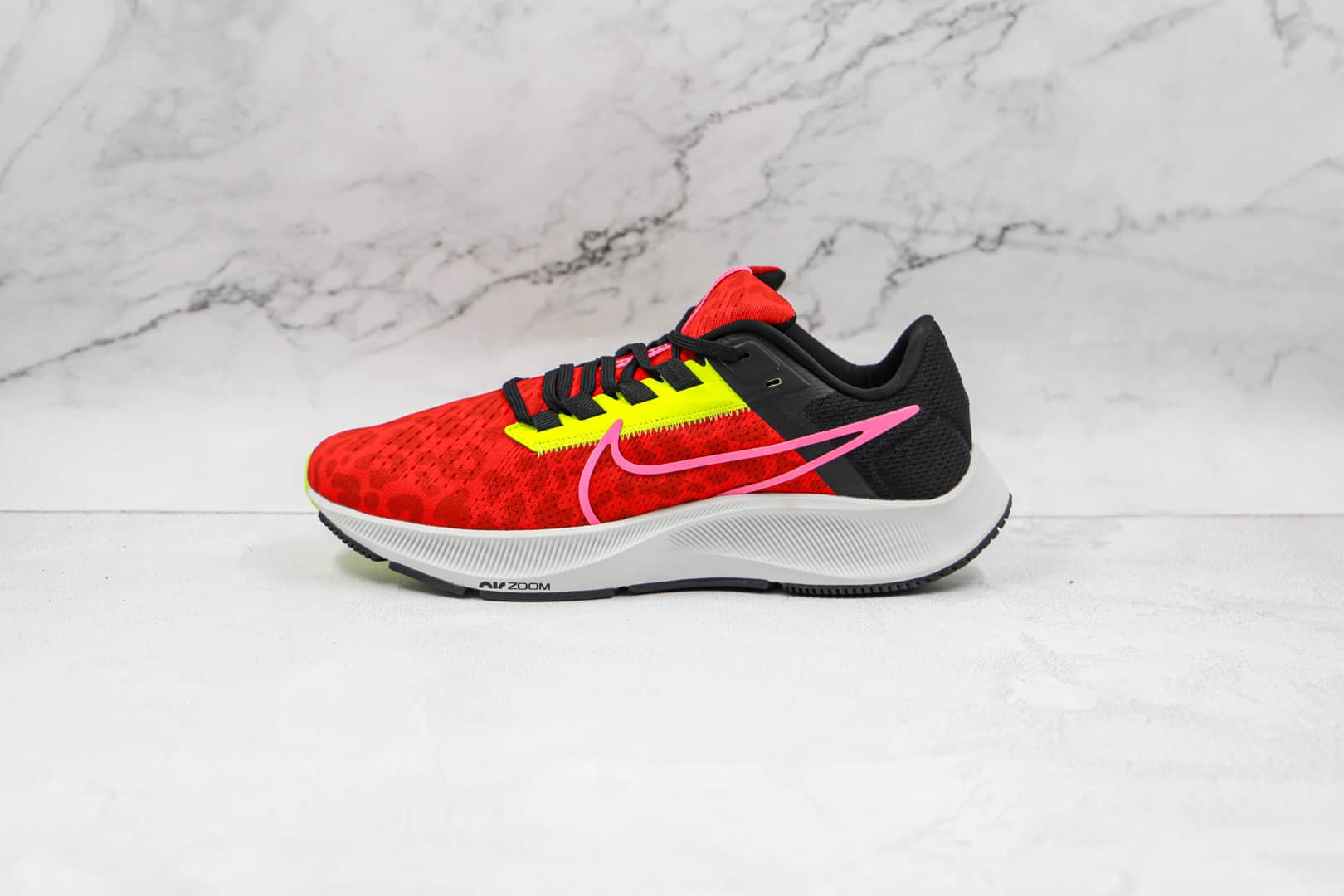 耐克Nike Air Zoom Pegasus 38纯原版本登月38代红黑色豹纹慢跑鞋原楦头纸板打造 货号：DM8061-600