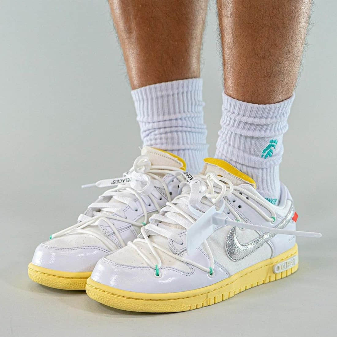 OW x Nike Dunk “The 50”编号01上脚图释出！想冲！