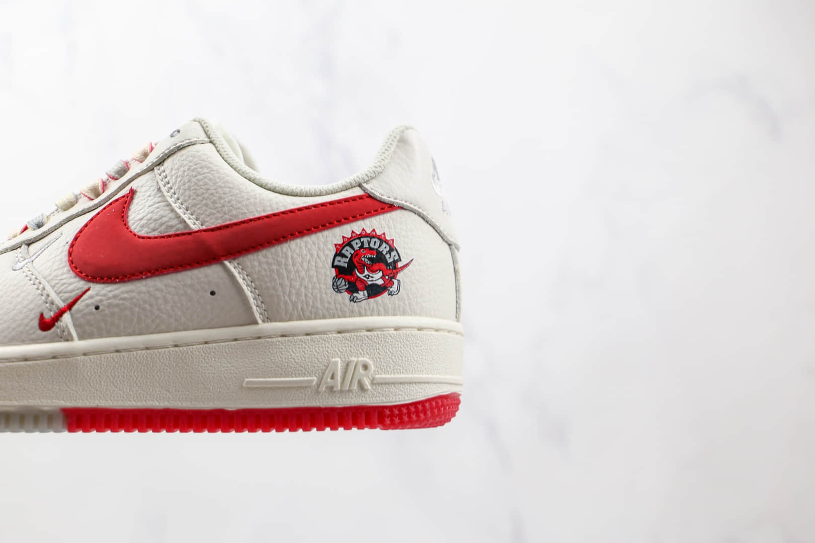 耐克Nike Air Force 1 Low '07纯原版本低帮空军一号多伦多猛龙队白灰红色板鞋内置气垫 货号：CH2608-216