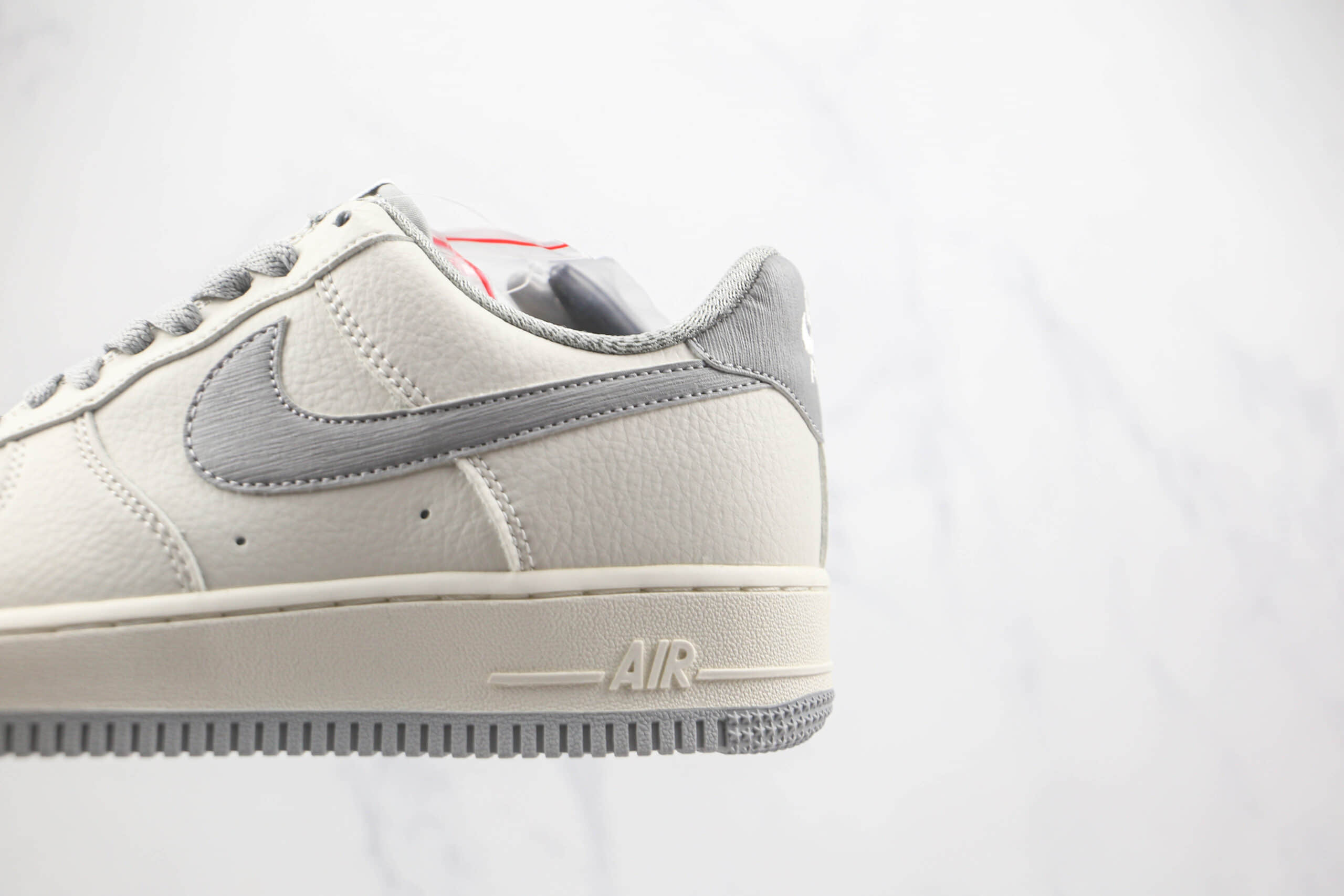 耐克Nike Air Force 1 07 Low纯原版本低帮空军一号白灰马克笔板鞋内置气垫 货号：NK6369-566