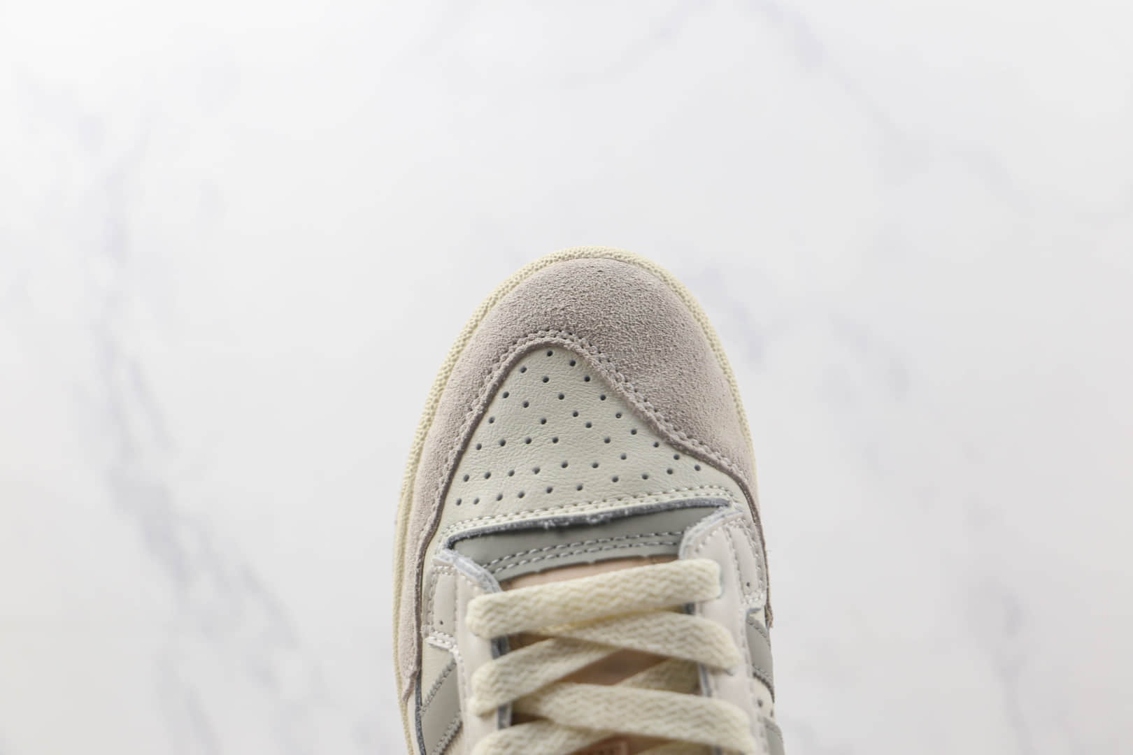 阿迪达斯Adidas Originals Centennial 85 Low纯原版本白灰色复古休闲板鞋 阿迪达斯复古校园板鞋 货号：GX2213
