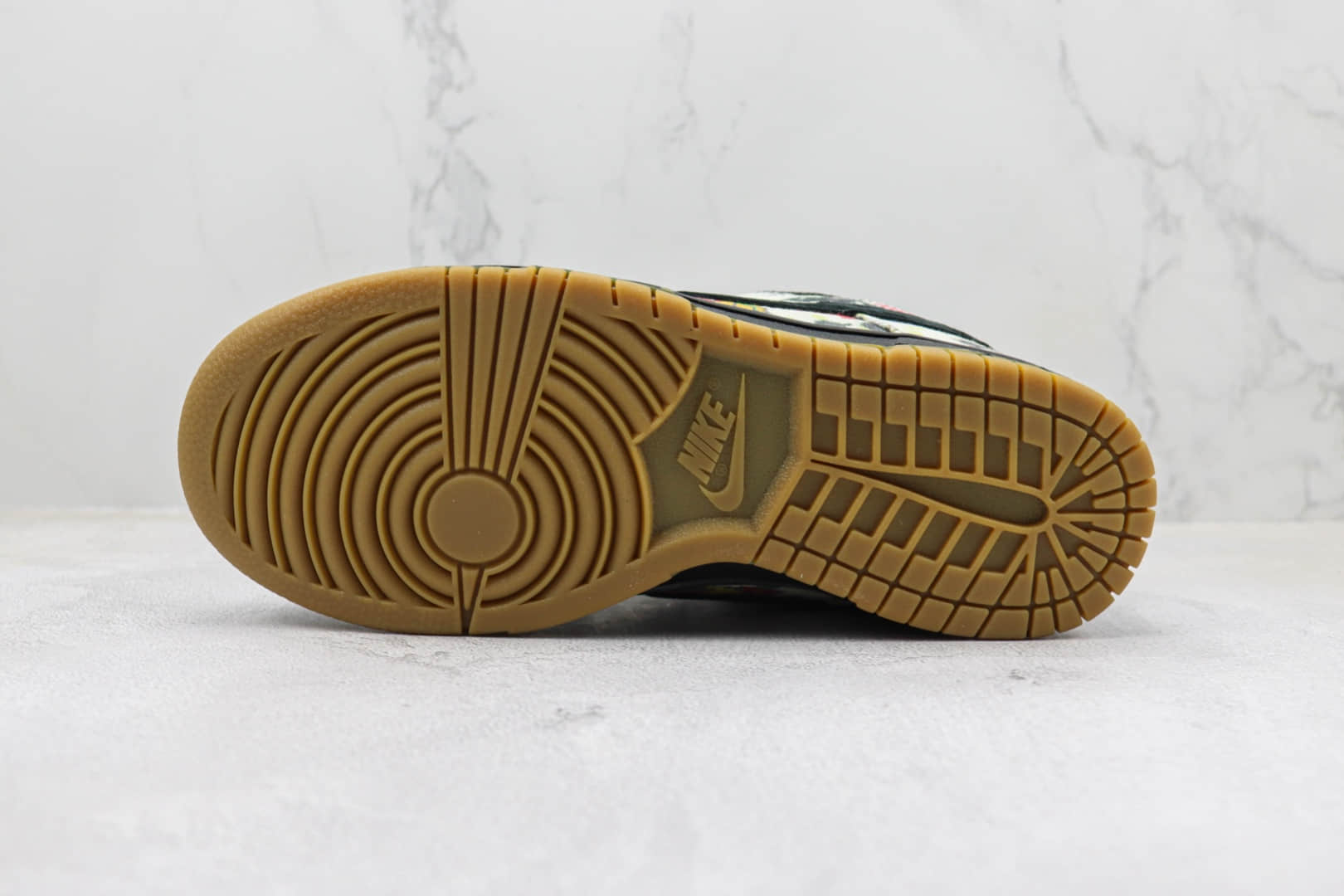 耐克Nike SB Zoom Dunk Low纯原版本低帮Dunk黑彩渲染涂鸦板鞋 莆田天花板Dunk系列 货号：FD8778-001